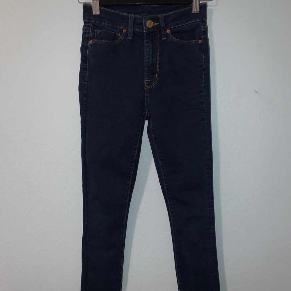 URBAN OUTFITTERS HIGH WAISTED JEANS